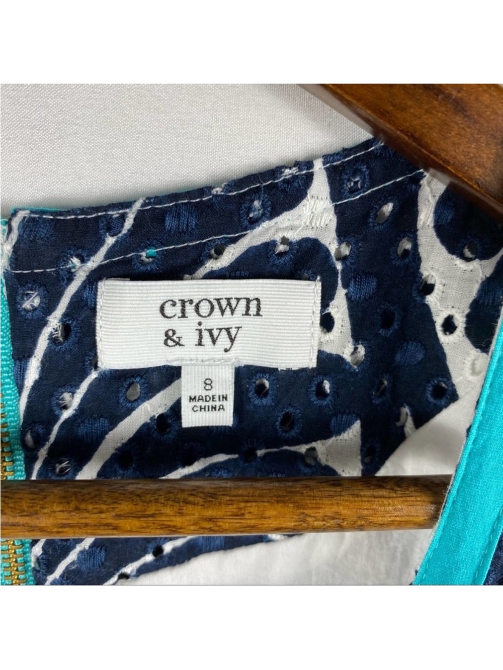 CROWN & IVY Blue & White Sheath Dress in Size 8 - Picture 2 of 3